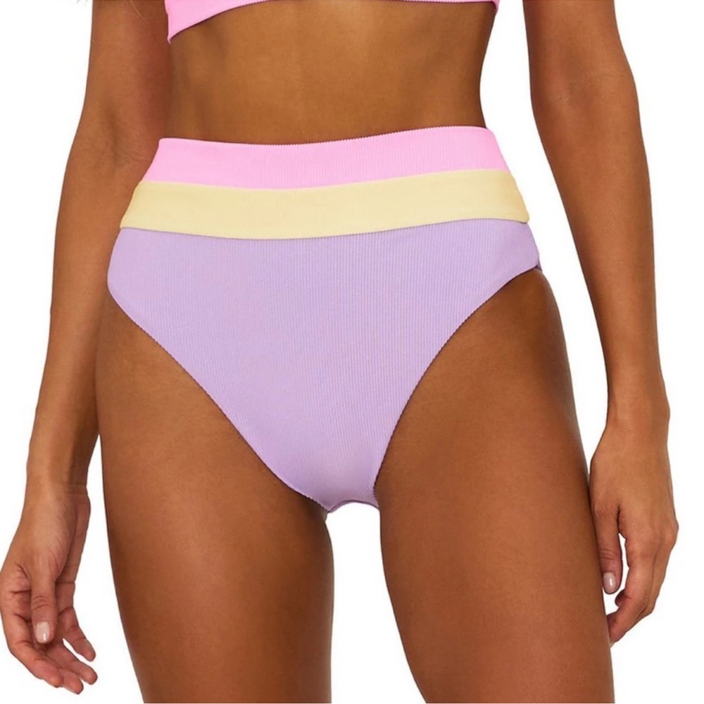NWT Beach Riot
Heidi Ribbed Colorblock High
Waisted Swim Bottom - Picture 10 of 11